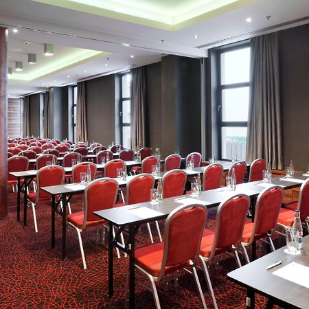 Holiday Inn Trnava By Ihg Esterno foto