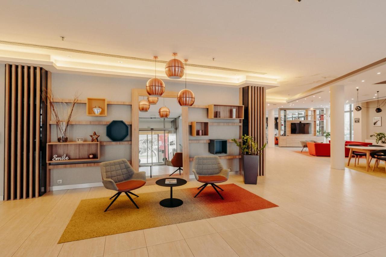 Holiday Inn Trnava By Ihg Esterno foto