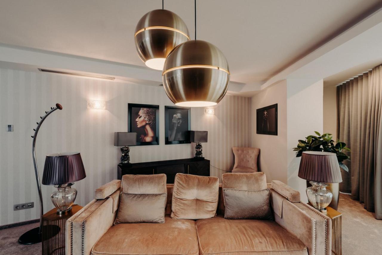 Holiday Inn Trnava By Ihg Esterno foto