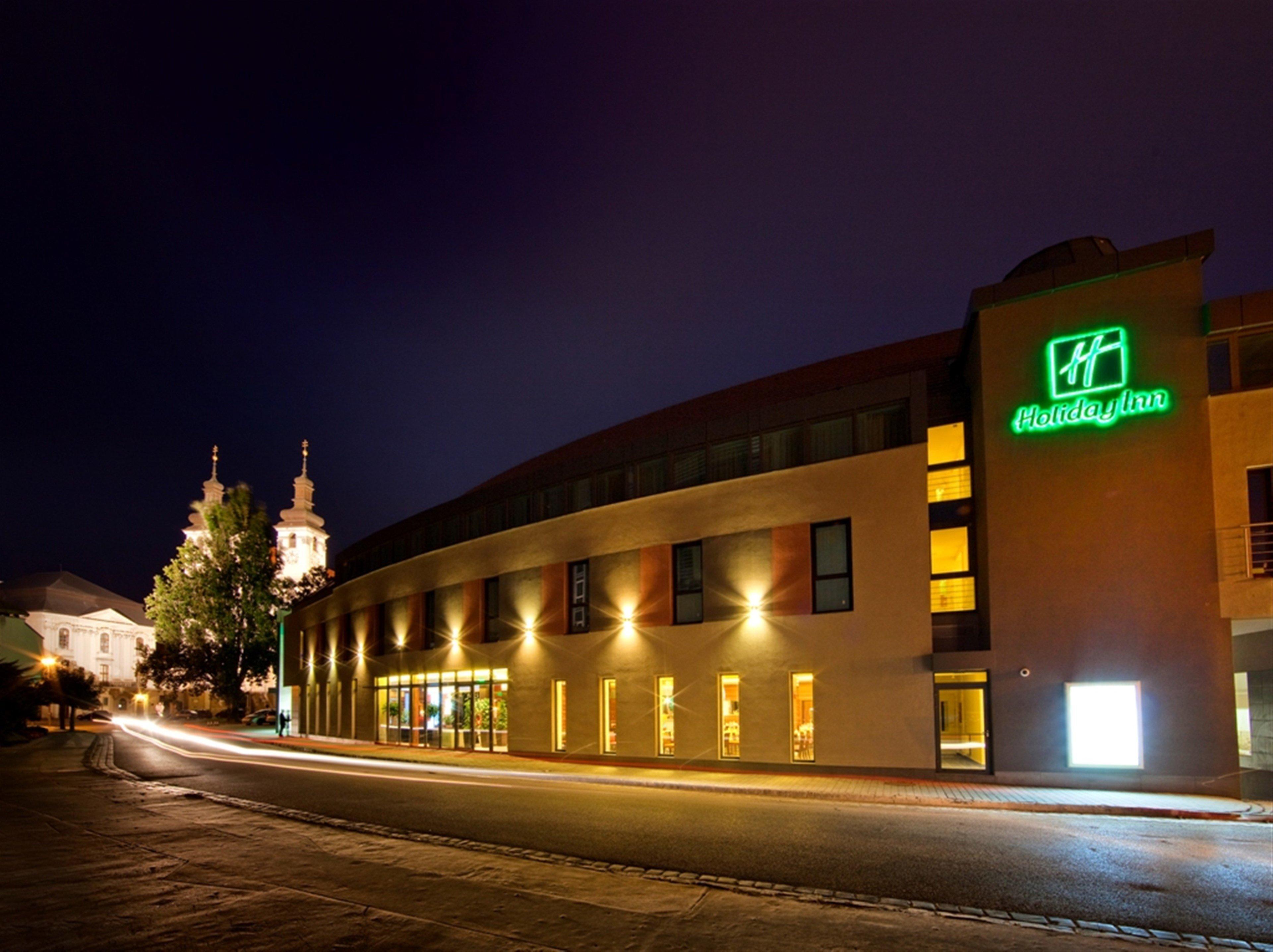 Holiday Inn Trnava By Ihg Esterno foto