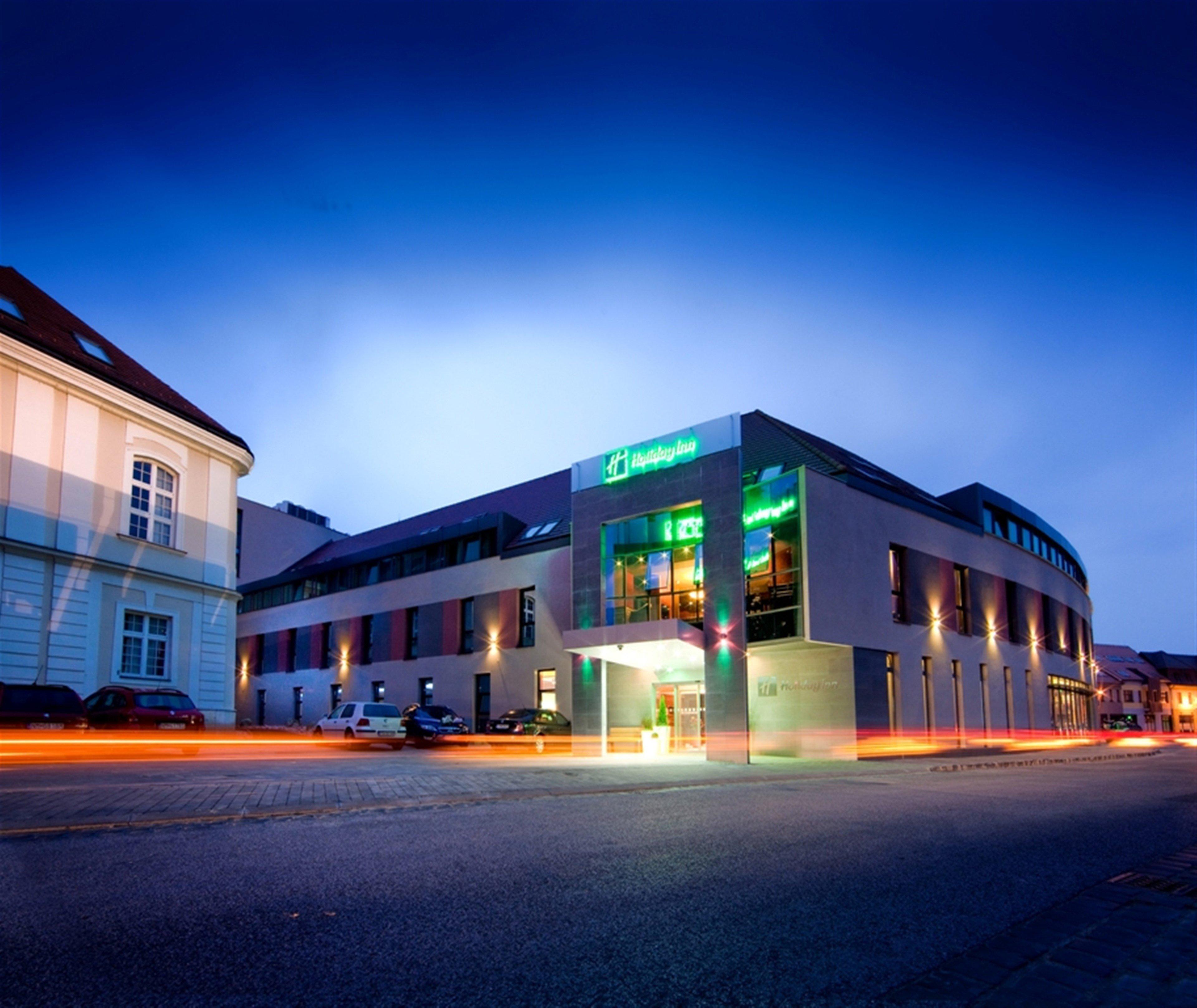 Holiday Inn Trnava By Ihg Esterno foto