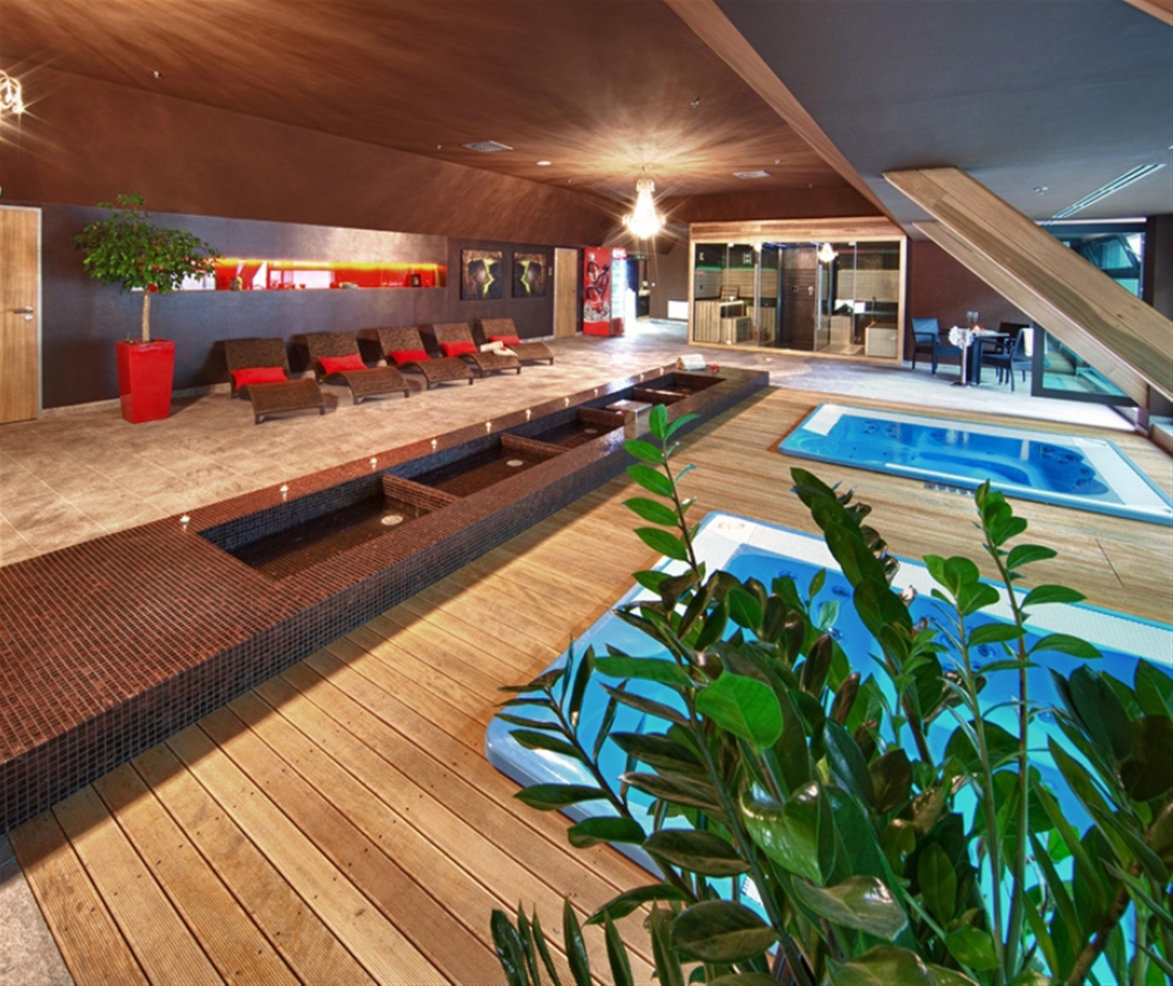 Holiday Inn Trnava By Ihg Esterno foto