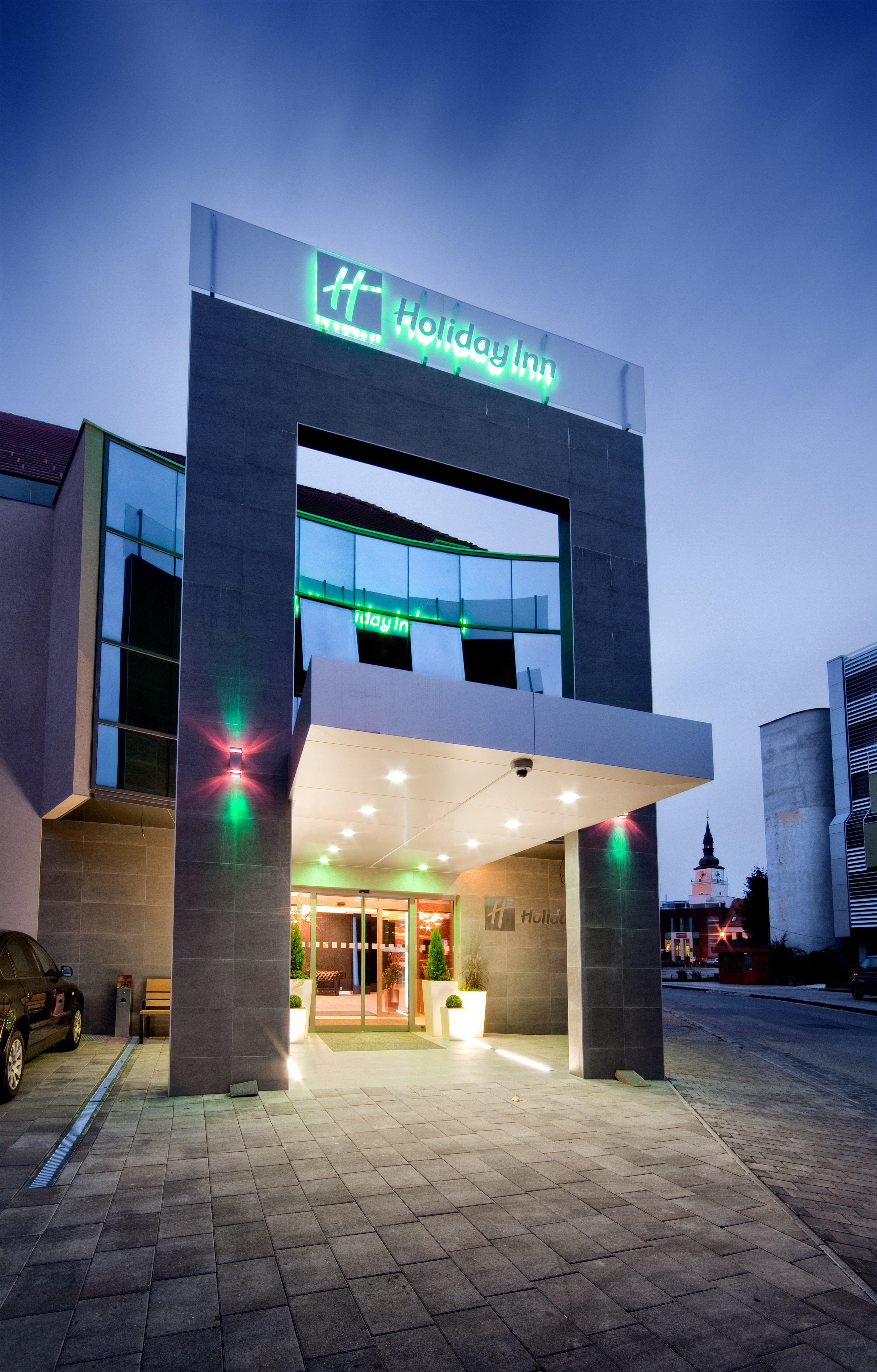 Holiday Inn Trnava By Ihg Esterno foto