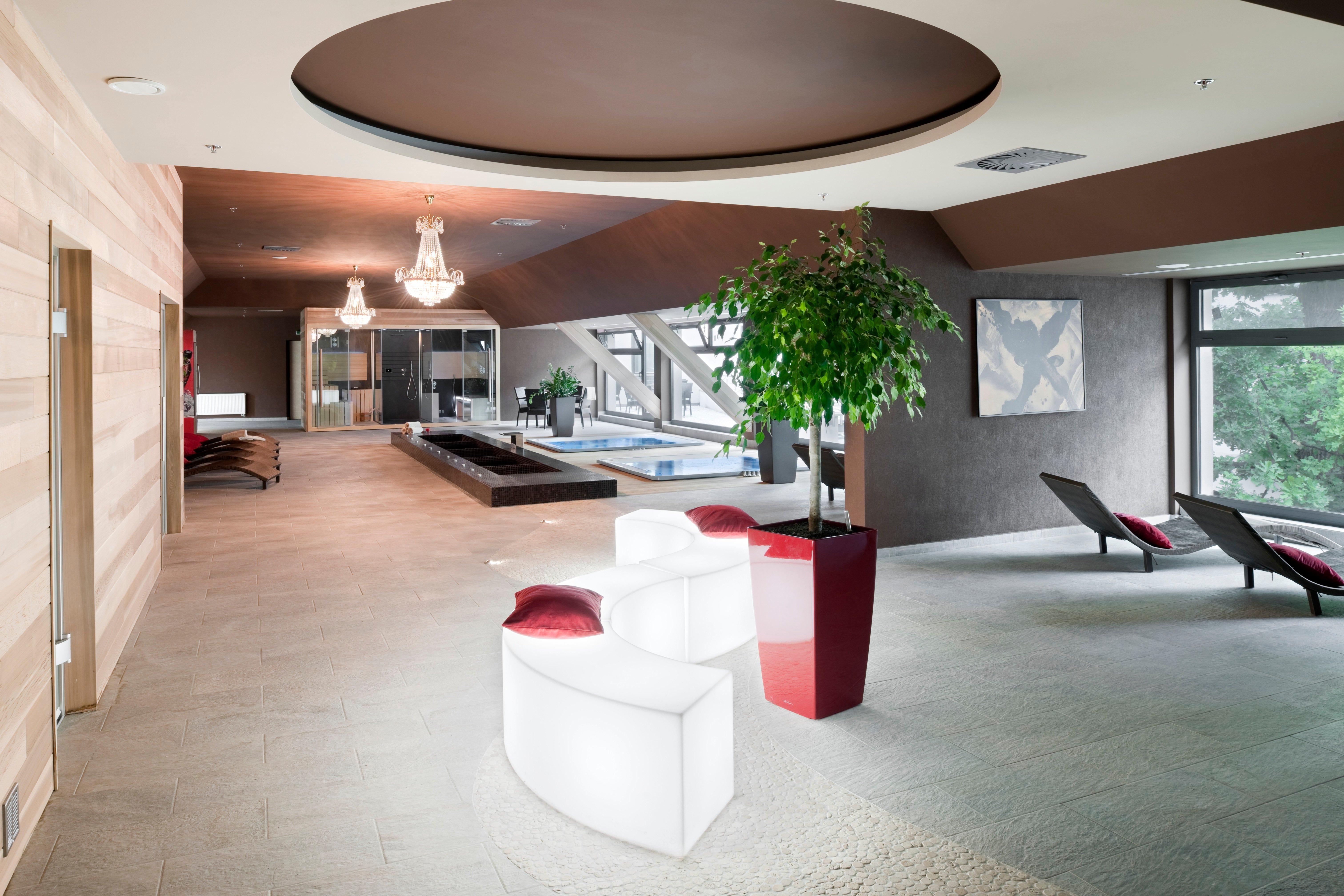 Holiday Inn Trnava By Ihg Esterno foto