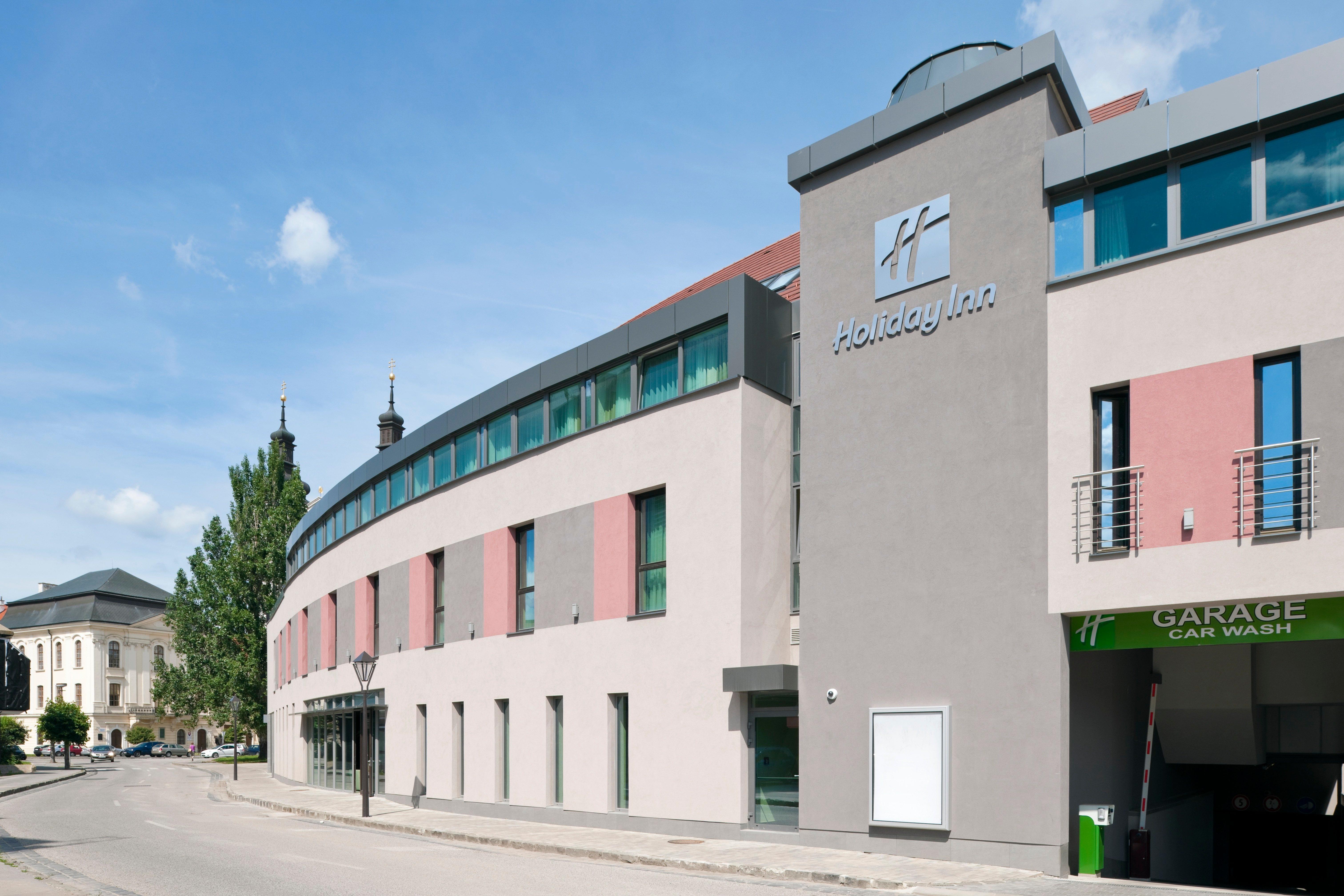 Holiday Inn Trnava By Ihg Esterno foto