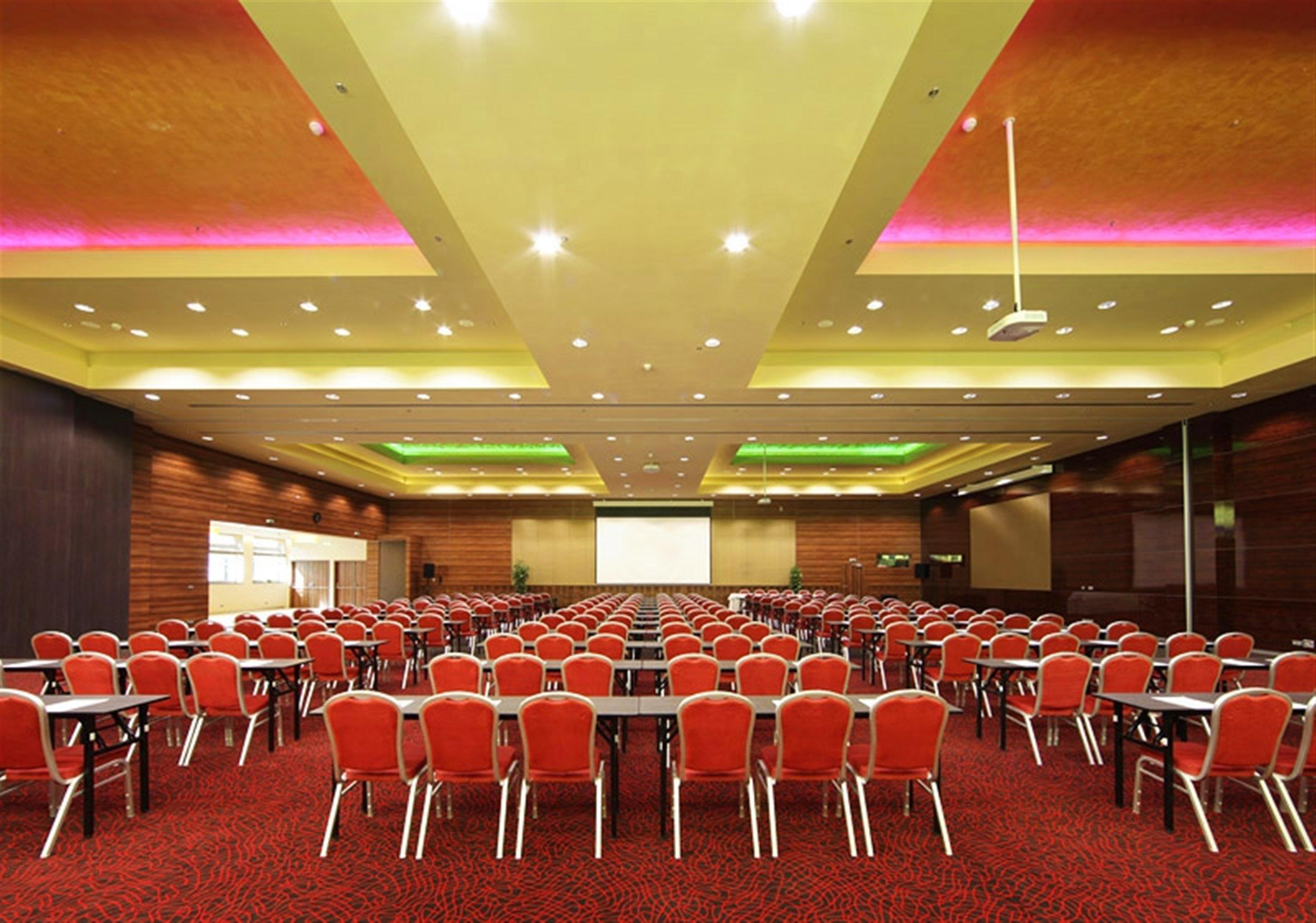 Holiday Inn Trnava By Ihg Servizi foto
