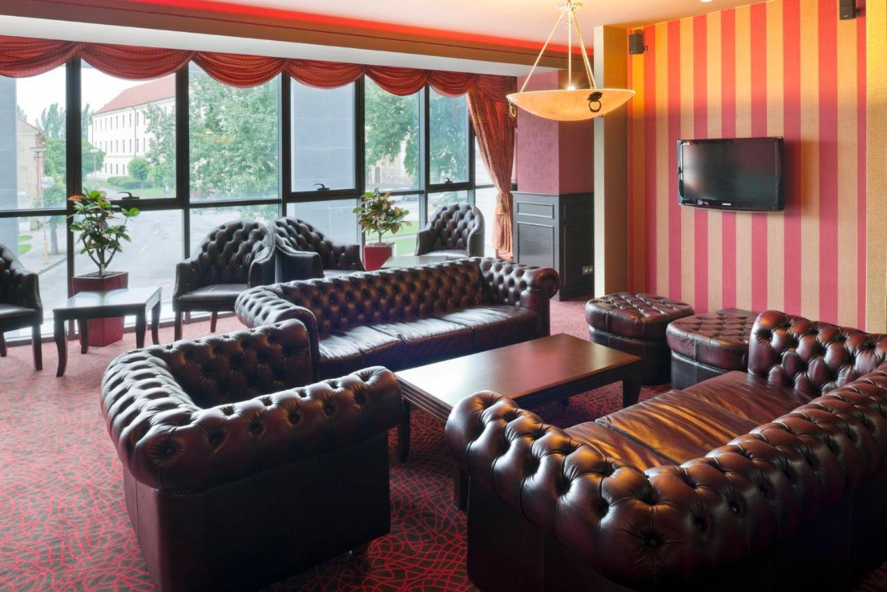 Holiday Inn Trnava By Ihg Esterno foto