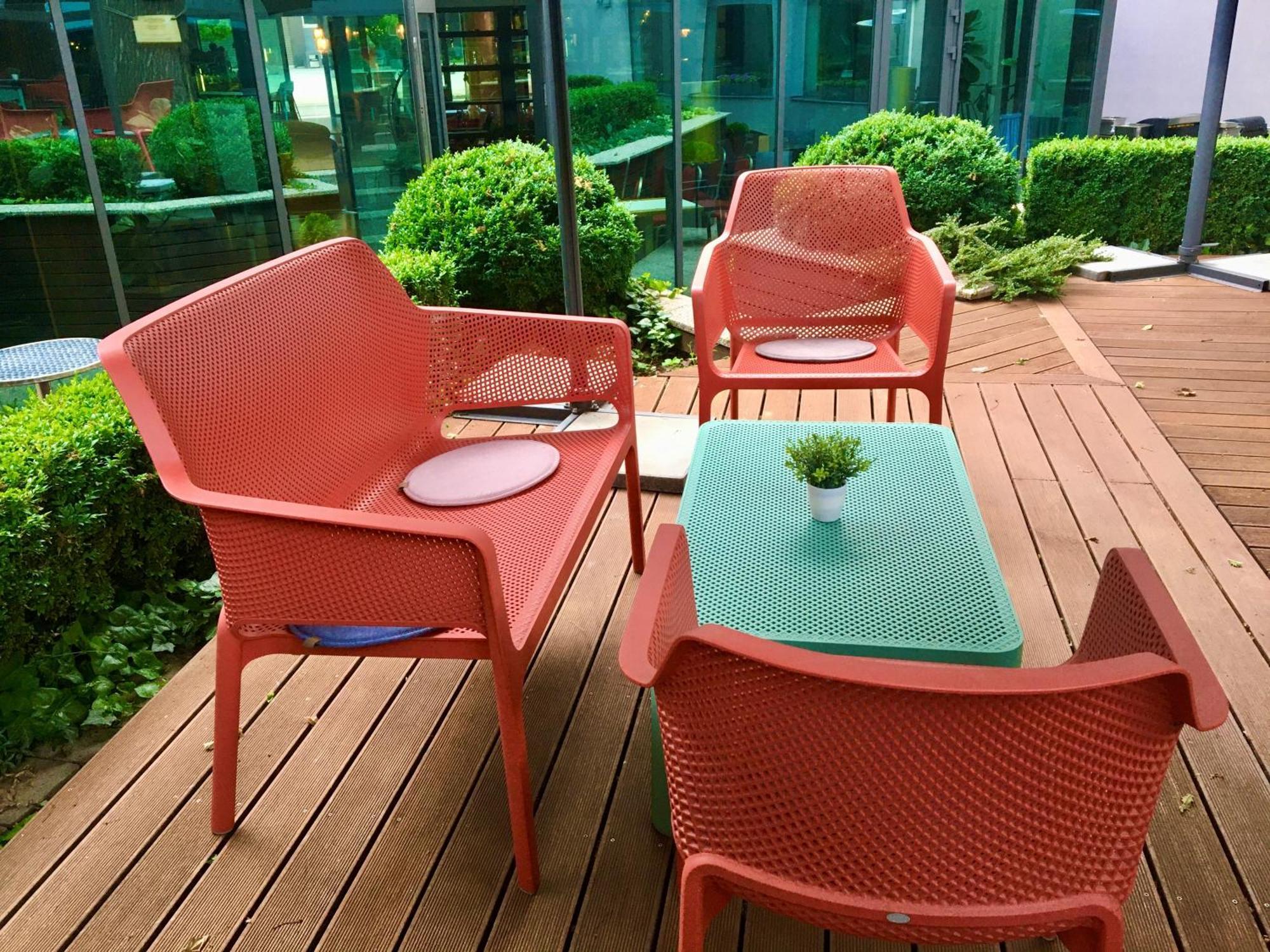 Holiday Inn Trnava By Ihg Esterno foto