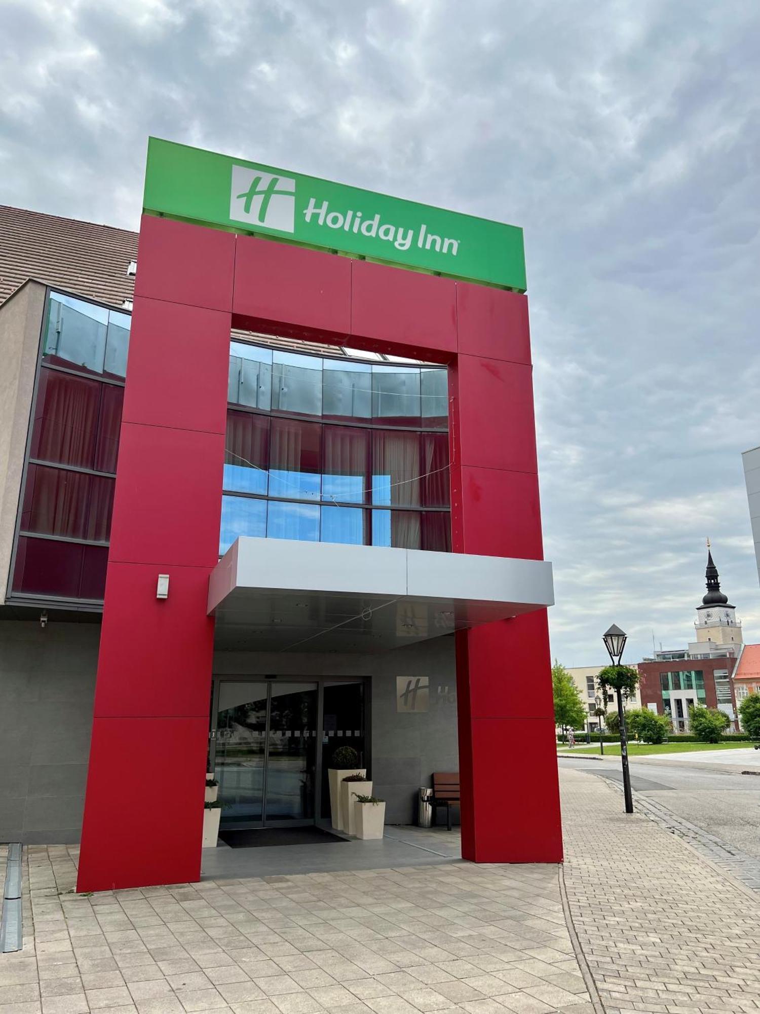 Holiday Inn Trnava By Ihg Esterno foto
